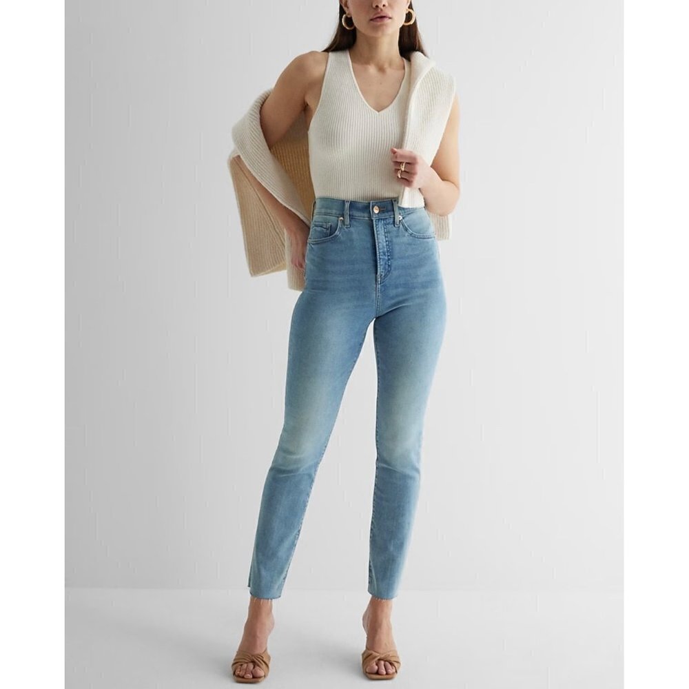NWOT Express Super High Rise‎ Skinny Jeans Light Wash 2